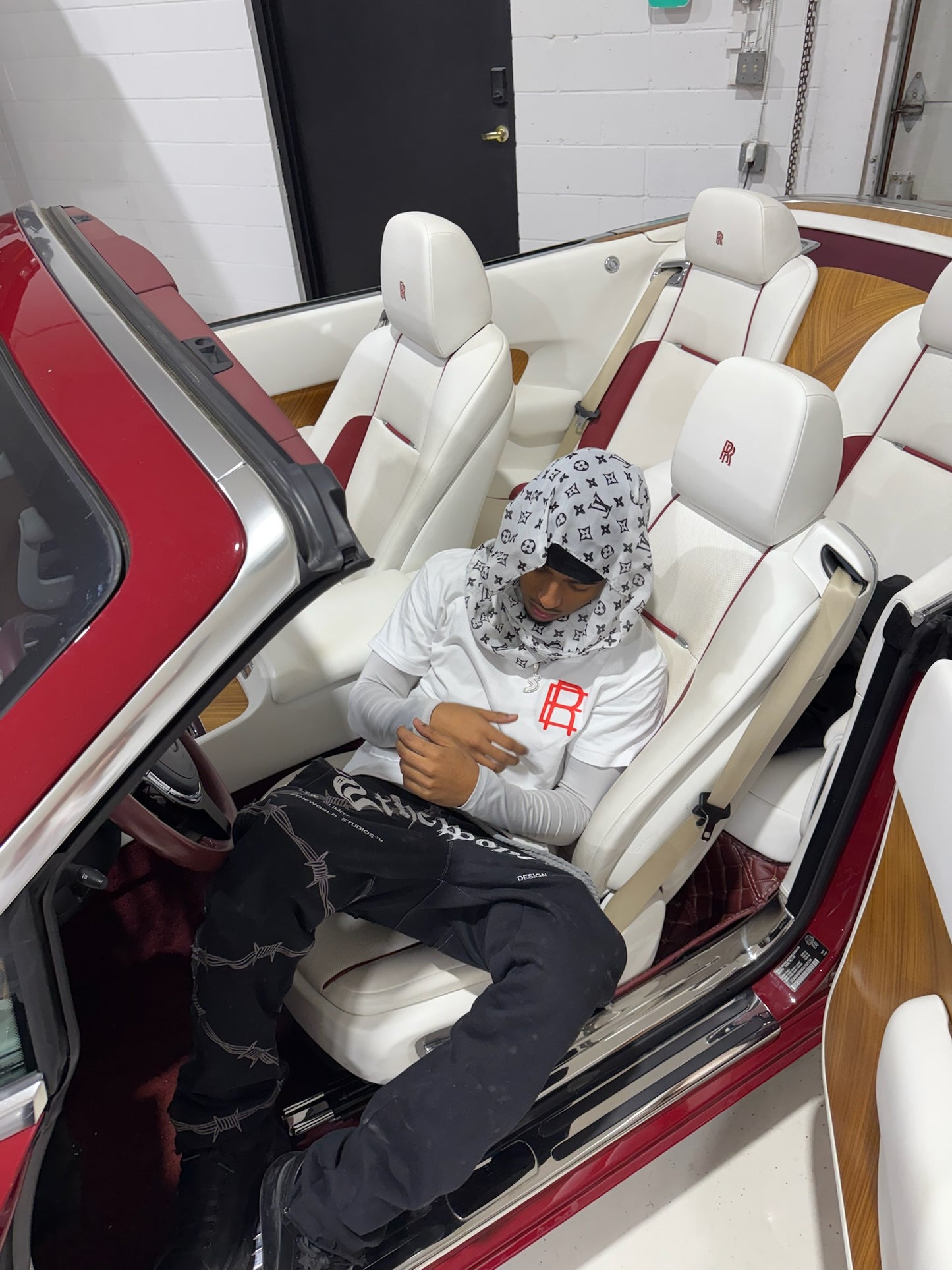 MEMBERS ONLY TEE- WHITE & RED