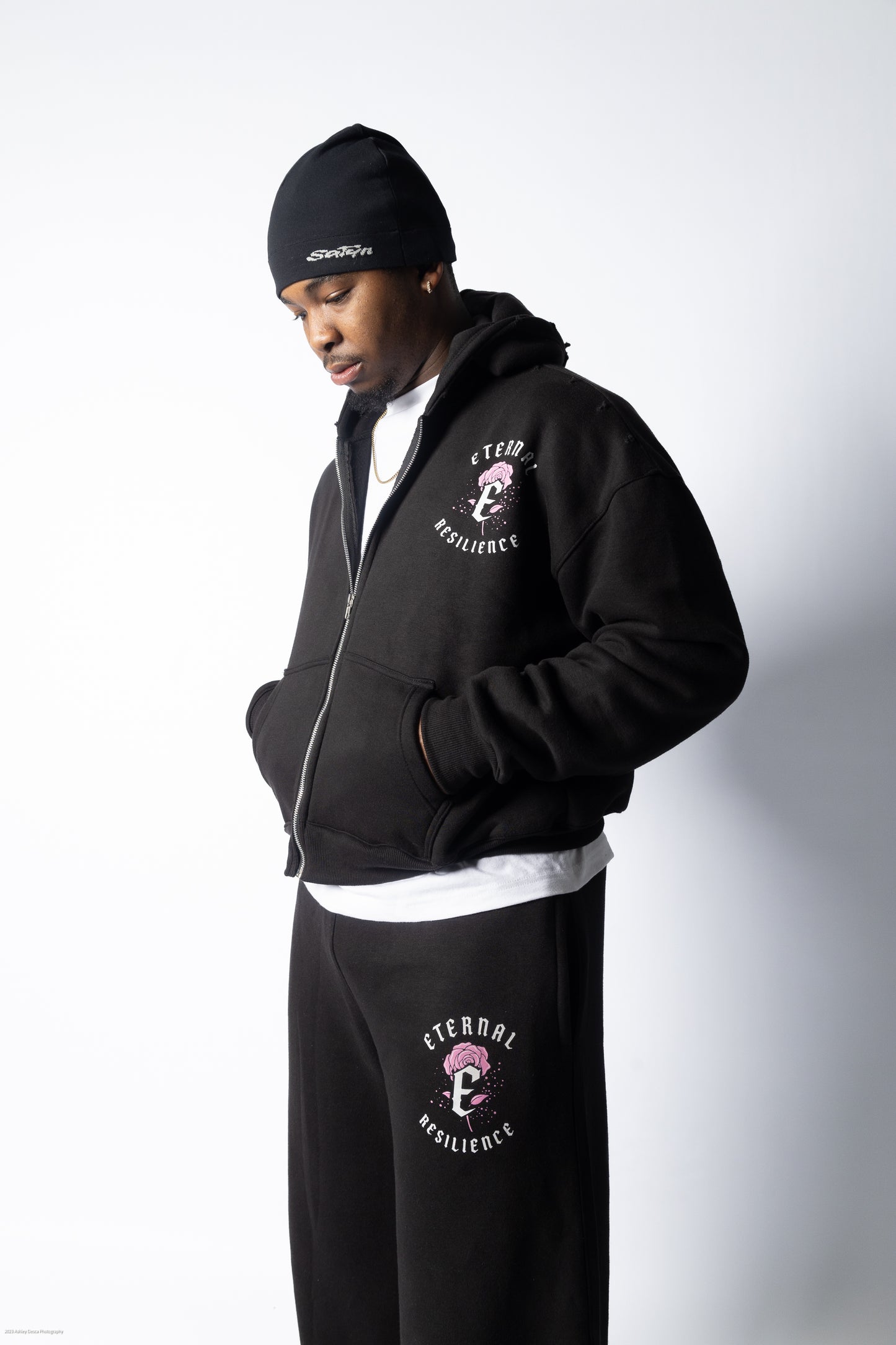 RESILIENCE SWEATPANTS- BLACK & PINK